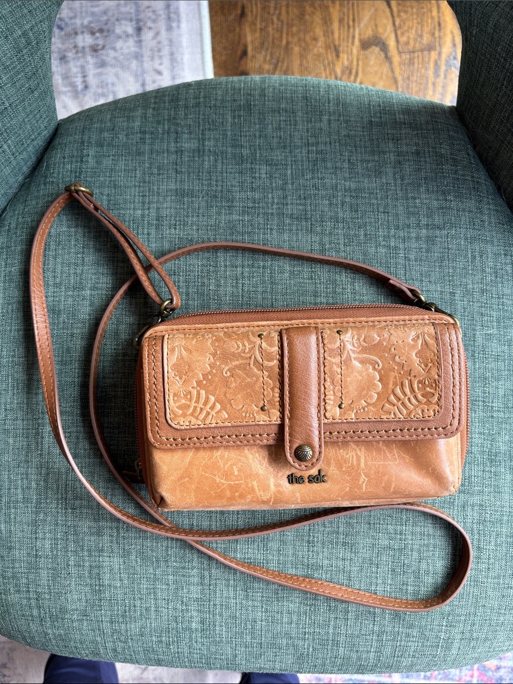 The Sak Sequoia Tan Embossed tooled Leather Crossbody purse phone Bag case